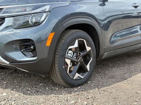 New 2026 Kia Seltos EX image 9