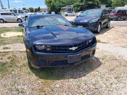 Used 2013 Chevrolet Camaro LS RWD image 3