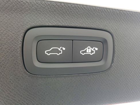 New 2026 Volvo XC90 T8 Plus w/ Protection Package Premier AWD/4WD image 10