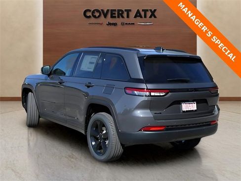 New 2025 Jeep Grand Cherokee Limited w/ Black Appearance Package image 3