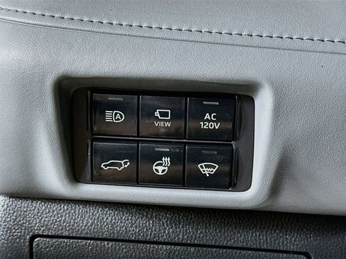 Used 2022 Toyota Highlander Platinum AWD/4WD image 10
