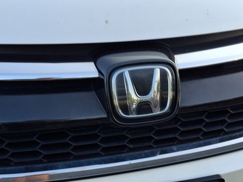 Used 2016 Honda CR-V Touring image 8
