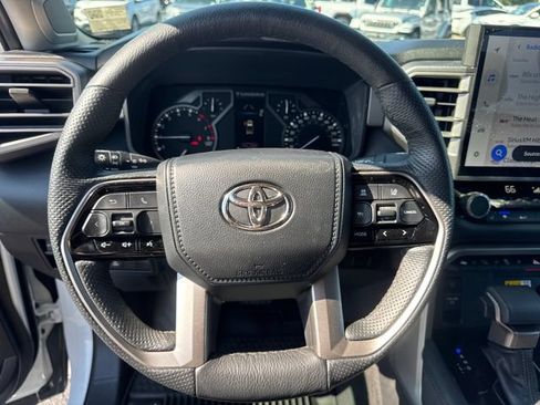Used 2023 Toyota Tundra Limited AWD/4WD image 19