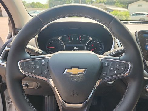 Used 2024 Chevrolet Equinox LT AWD/4WD image 18
