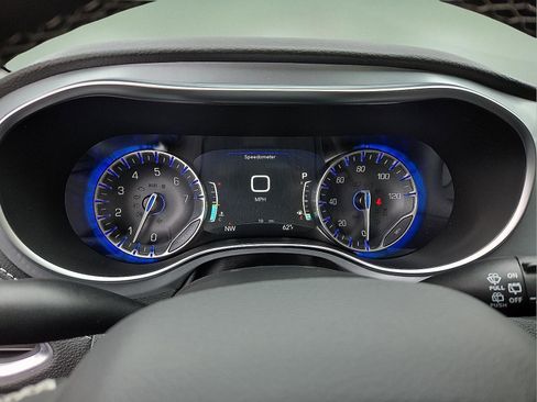 New 2026 Chrysler Pacifica Limited w/ S Appearance Package FWD image 23