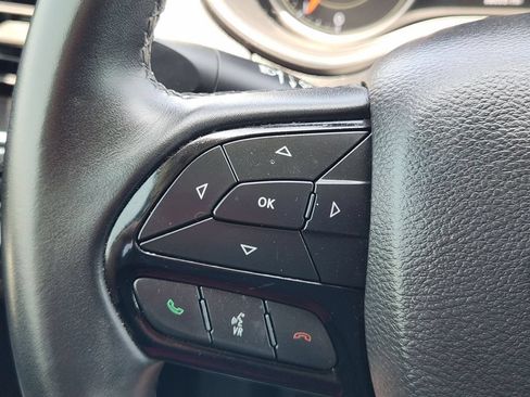 Used 2019 Jeep Cherokee Latitude Plus FWD image 27