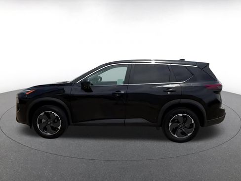Used 2025 Nissan Rogue SV FWD image 10
