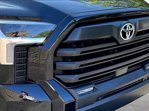 Used 2023 Toyota Tundra SR5 w/ SR5 Premium Package AWD/4WD image 29