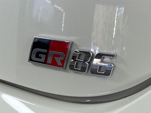 Certified 2025 Toyota GR86 image 11
