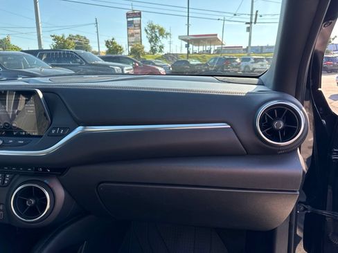 Used 2022 Chevrolet Blazer LT FWD image 16