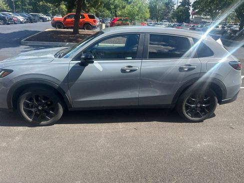 Used 2024 Honda HR-V Sport image 19