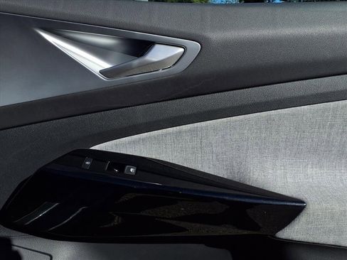 Certified 2023 Volkswagen ID.4 Pro image 26
