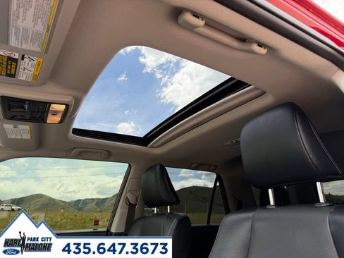 Used 2021 Toyota 4Runner Limited AWD/4WD image 23