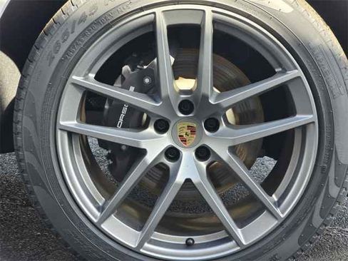 New 2025 Porsche Macan image 41