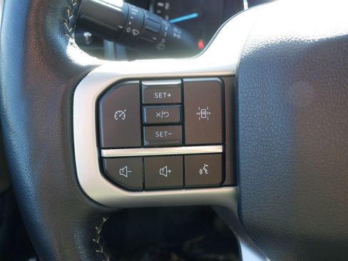 Certified 2024 Ford Expedition XLT image 36