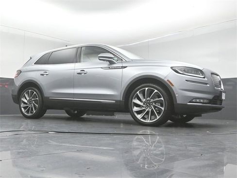 Certified 2023 Lincoln Nautilus Reserve w/ Equipment Group 202A image 37