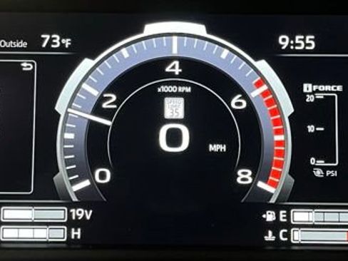 Used 2024 Toyota Tundra Limited AWD/4WD image 27