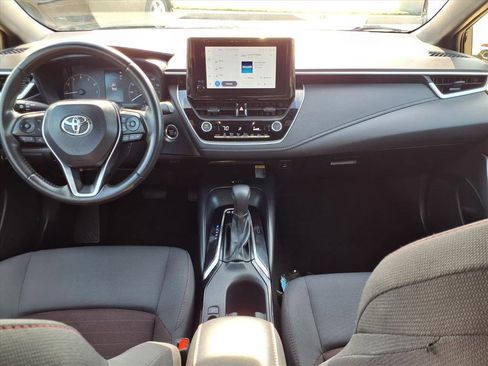Used 2024 Toyota Corolla SE image 3