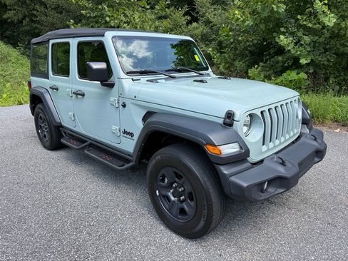 Used 2023 Jeep Wrangler Unlimited Sport AWD/4WD image 4