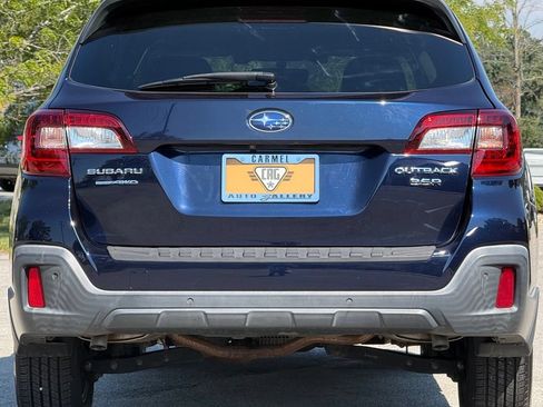 Used 2018 Subaru Outback 3.6R Touring AWD/4WD image 4