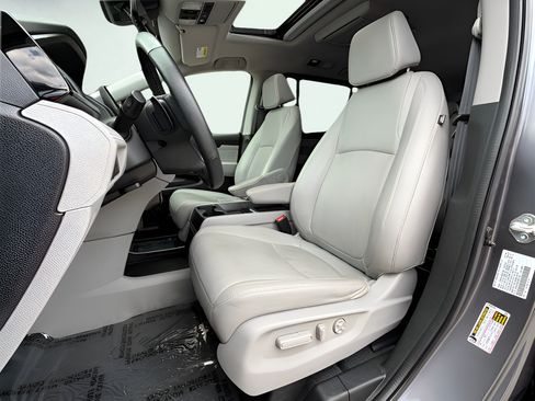 Used 2020 Honda Odyssey Elite image 18