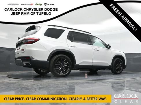 Used 2025 Honda Pilot Touring image 42