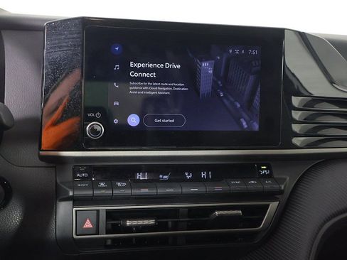 Used 2025 Toyota Camry SE FWD image 38