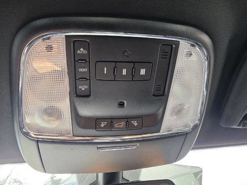 Used 2015 Jeep Grand Cherokee Altitude image 19
