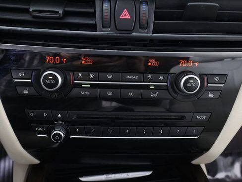 Used 2016 BMW X5 xDrive40e image 48