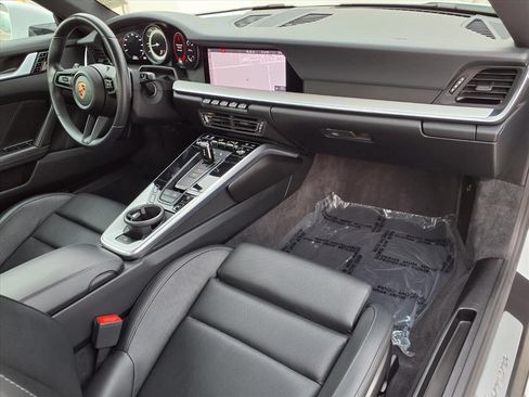 Used 2020 Porsche 911 Carrera image 8