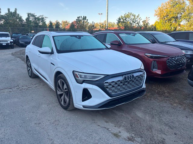Used 2024 Audi Q8 e-tron Premium Plus AWD/4WD image 13
