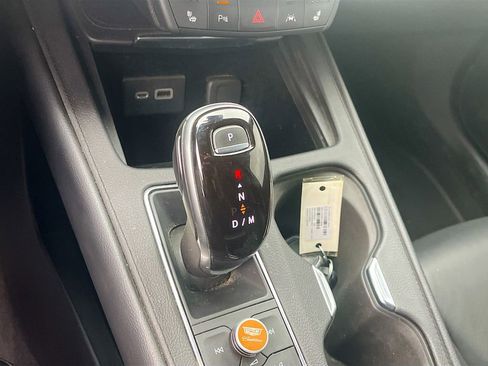 Used 2021 Cadillac XT4 Premium Luxury FWD image 16