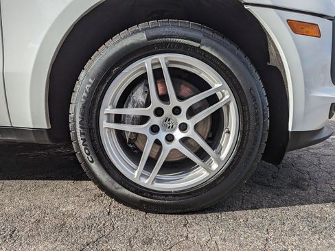 Used 2020 Porsche Macan image 53