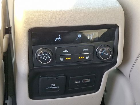 Used 2020 GMC Acadia Denali w/ Technology Package image 4