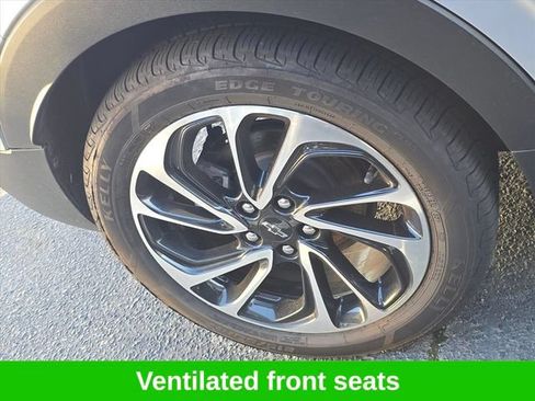 Certified 2023 Chevrolet Bolt EUV Premier FWD image 18