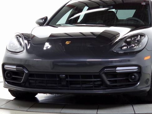 Used 2020 Porsche Panamera GTS image 13