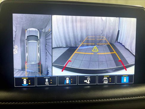 Used 2021 Chevrolet Tahoe LT w/ LT Signature Package image 20