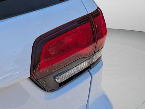 Used 2022 Jeep Grand Cherokee Laredo X image 21