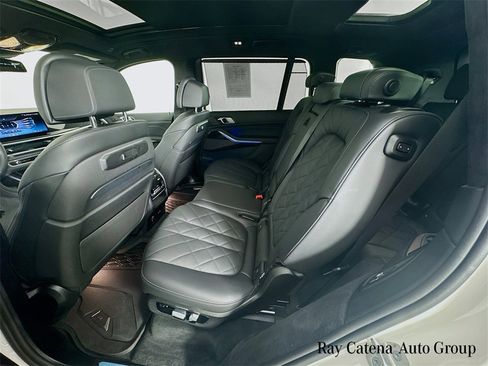 Used 2026 BMW X7 xDrive40i w/ Executive Package image 26