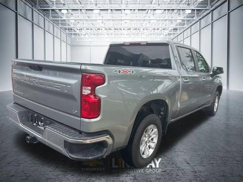 Used 2025 Chevrolet Silverado 1500 LT AWD/4WD image 4