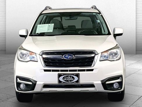Used 2017 Subaru Forester 2.5i Limited AWD/4WD image 2