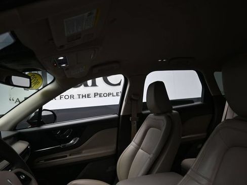 Used 2022 Lincoln Corsair AWD w/ Equipment Group 101A image 19