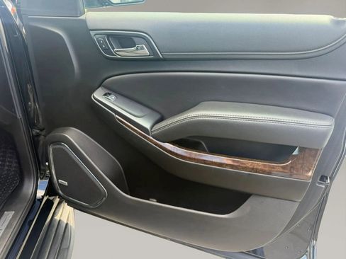 Used 2019 Chevrolet Suburban LT AWD/4WD image 46