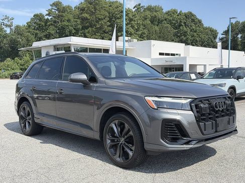 Used 2025 Audi Q7 3.0T Premium Plus w/ Premium Plus Package AWD/4WD image 9