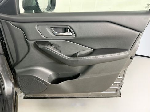 Used 2026 Nissan Rogue SV AWD/4WD image 31