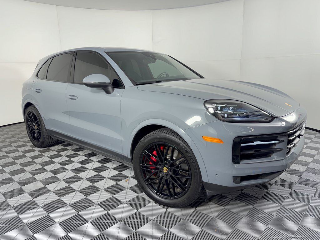 Certified 2024 Porsche Cayenne S AWD/4WD image 7