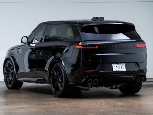 Used 2024 Land Rover Range Rover Sport AWD/4WD image 6