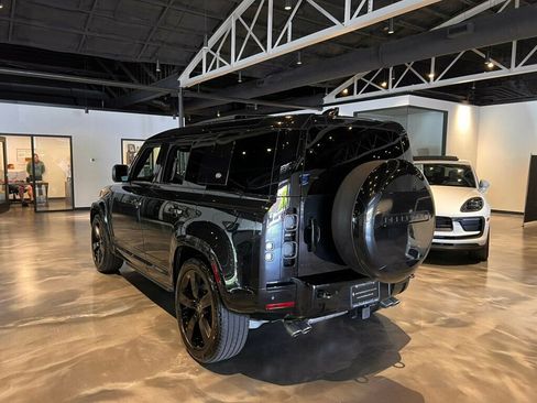 Used 2023 Land Rover Defender 110 V8 AWD/4WD image 3