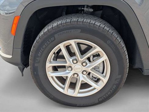 Used 2025 Jeep Grand Cherokee L Laredo AWD/4WD image 10