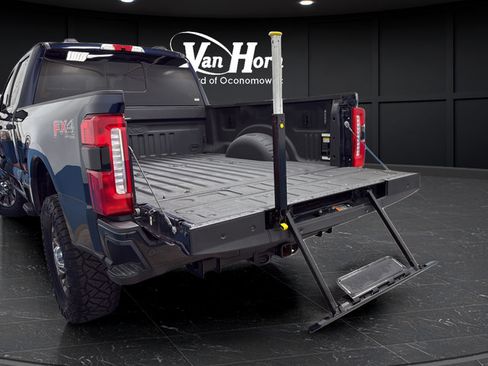 Used 2024 Ford F350 King Ranch AWD/4WD image 31